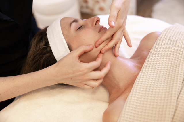 3) Massage visage kobido image